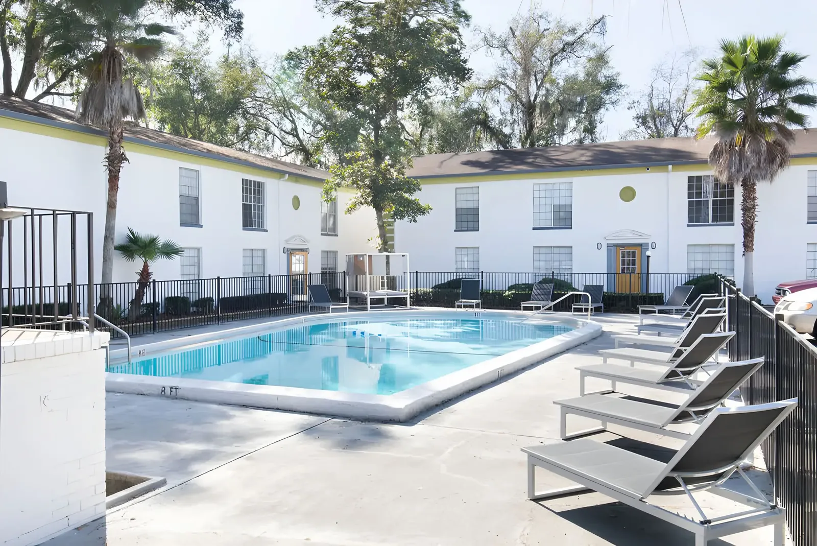 Catalina — The pool